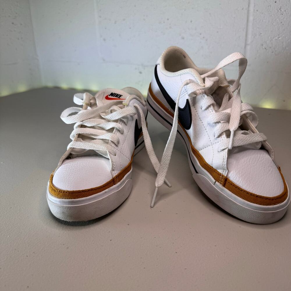 Nike Court Legacy women’s sneakers in White / Desert Ochre / Black